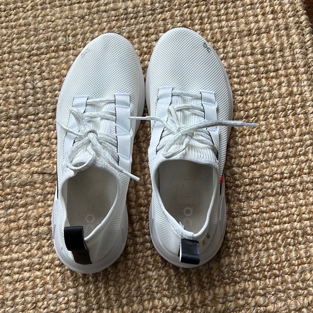 Cloudeasy On Running Sneaker